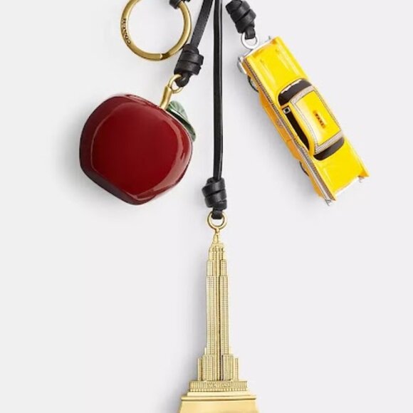 Coach Small New York Cluster Bag Charm CY402 🥨 🚕 🍎 𝐁𝐫𝐚𝐧𝐝 𝐍𝐞𝐰!